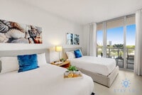 Building Photo - 2602 E Hallandale Beach Blvd