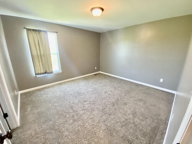 Building Photo - 27508 Forest Ridge Dr