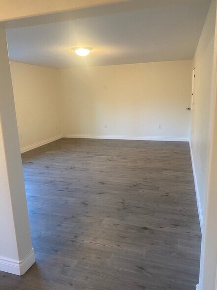 Building Photo - 5500 E Wolverine Ave