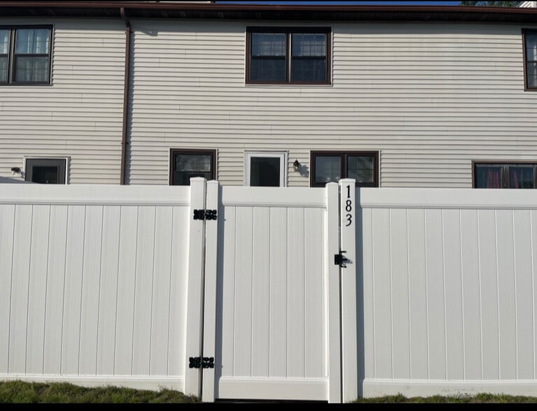 Building Photo - 183 Cynthia Dr