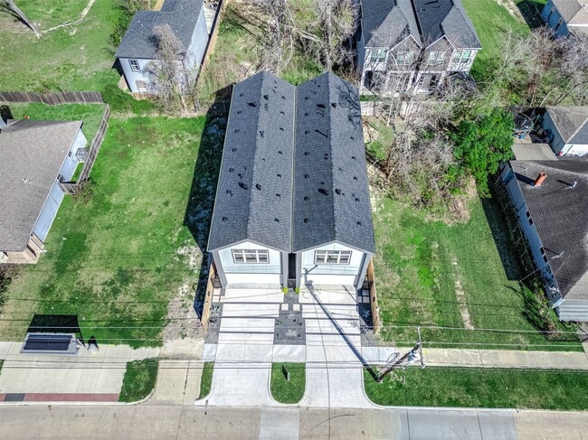 Building Photo - 3411 McGowen St