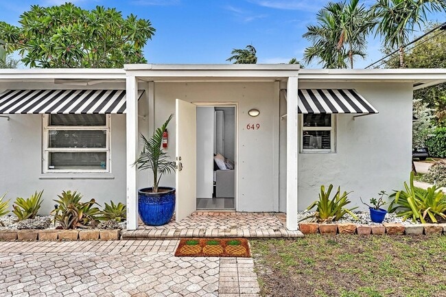 Building Photo - 649 NE 16th Terrace