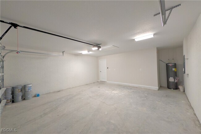 Building Photo - 707 Kismet Pkwy E