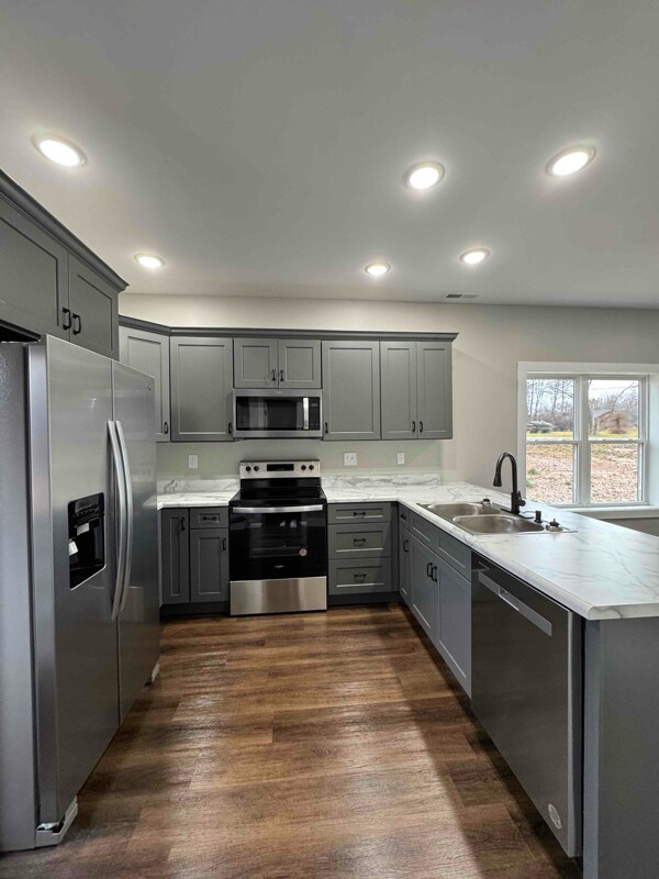 Building Photo - 56 Holloway Dr