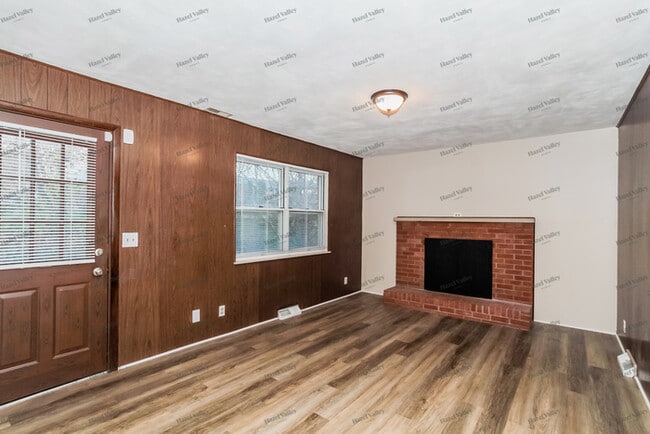 Building Photo - 509 Ivory Ct