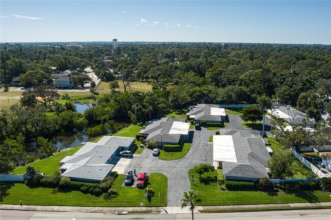 Building Photo - 2115 9th Ave W