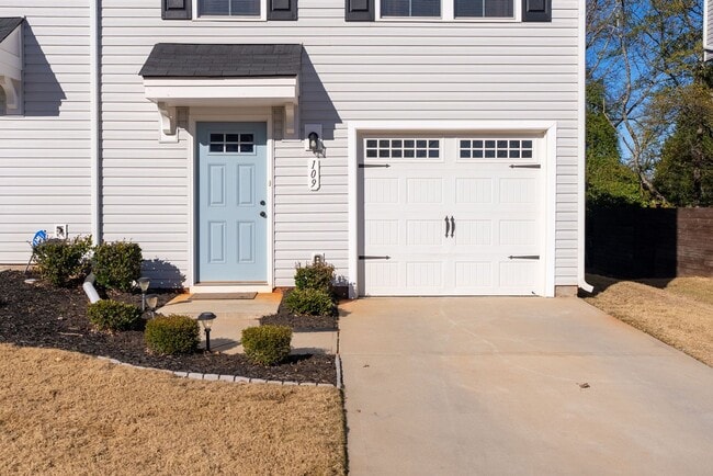 Building Photo - 109 Brooklane Ct