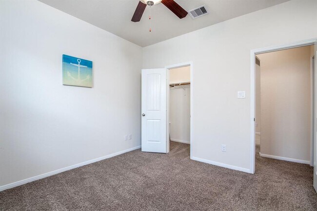 Building Photo - 14014 Sand Ridge Crossing