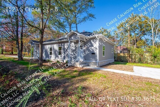 Building Photo - 1523 S Cedar St