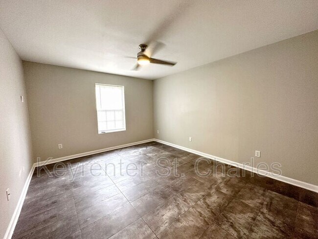 Building Photo - 1102 Spring Creek Ln