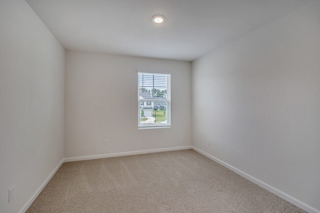 Building Photo - 133 Congo Ct