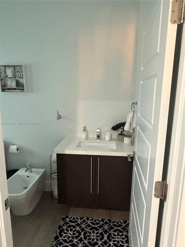 Building Photo - 3231 Salzedo St