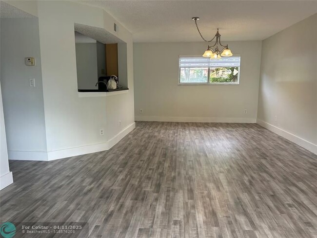Building Photo - 3477 NW 44th St
