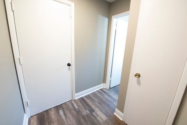 Building Photo - 5258 Kornwal Dr