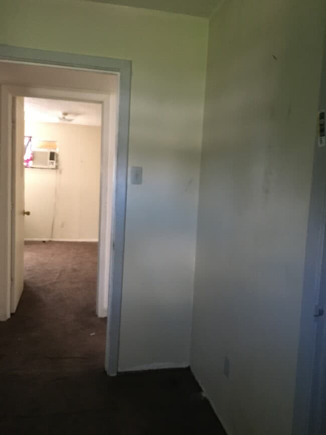 Building Photo - 7939 Sarita St