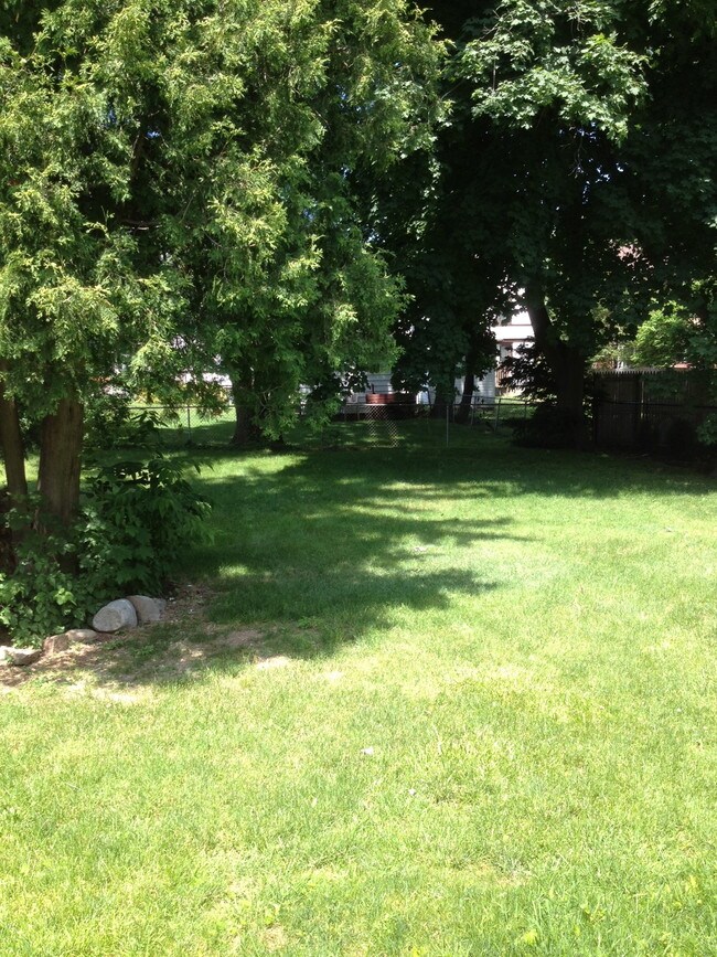 Building Photo - 18 Dayton Rd