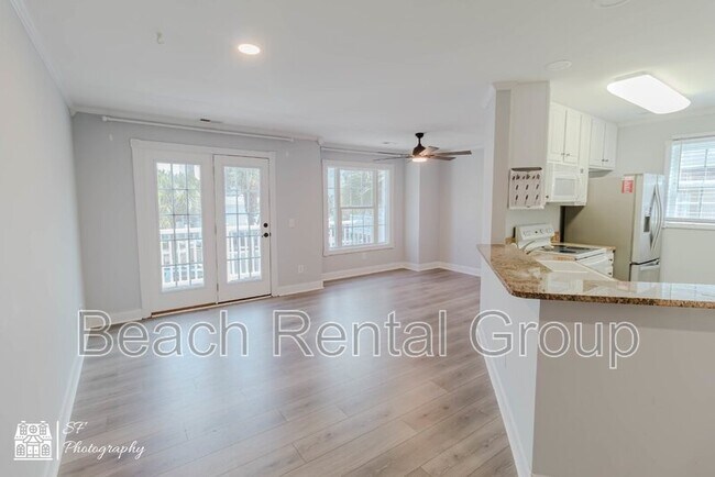 Building Photo - 516 Hillside Dr S