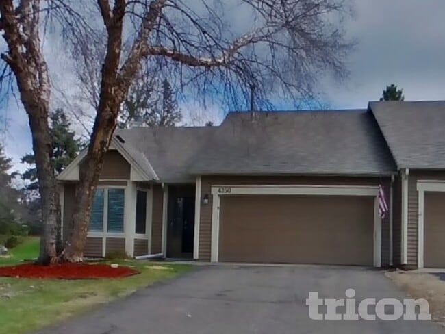 Building Photo - 4350 Thornhill Ln