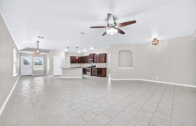 Building Photo - 8745 Ironwood Hill