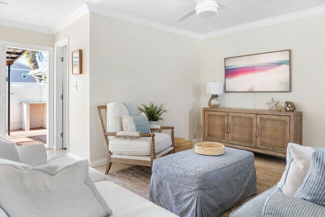 Building Photo - 217 Carol Pl