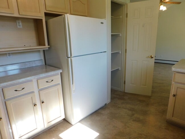 Building Photo - Recent Remodel