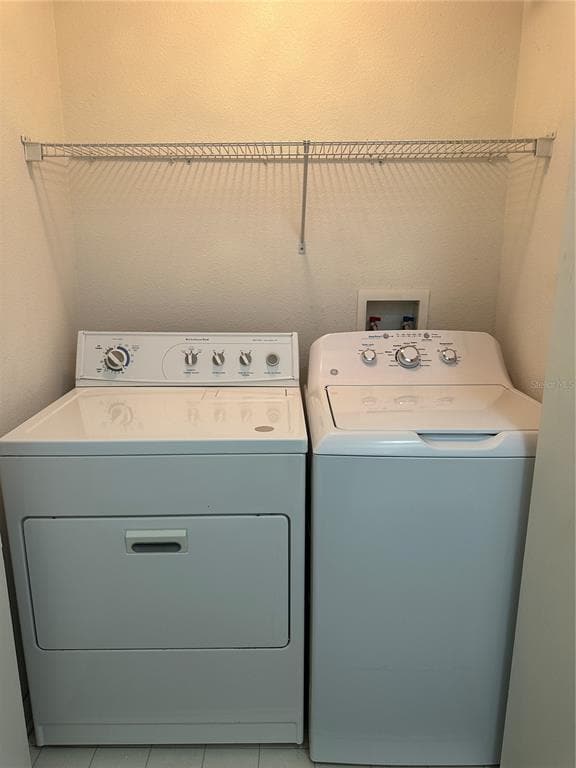 Building Photo - 12640 Somerset Oaks St