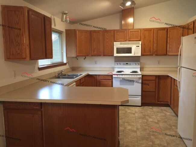 Building Photo - STATUS: AVAILABLE  | R142C | $1995