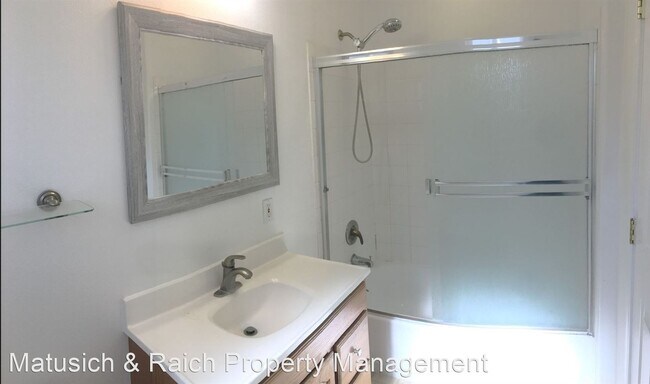 Building Photo - 3 br, 2 bath House - 2342 Woodland Ave