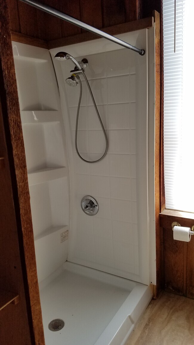 2nd floor bath - 172 Van Voast Ave