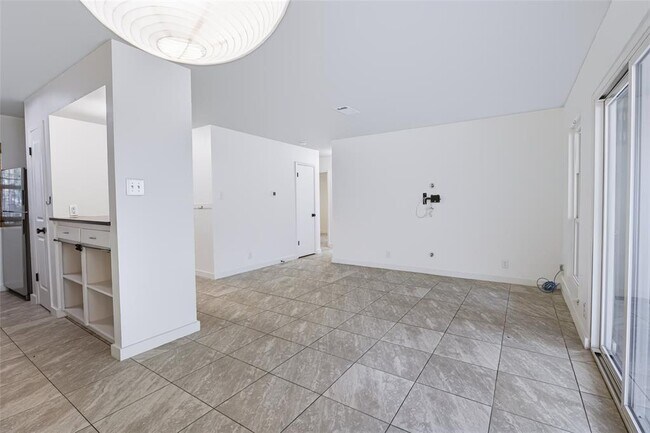 Building Photo - 5710 Breezewood Dr
