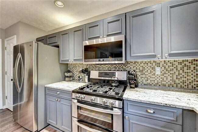 Building Photo - 3680 Oak Park Dr