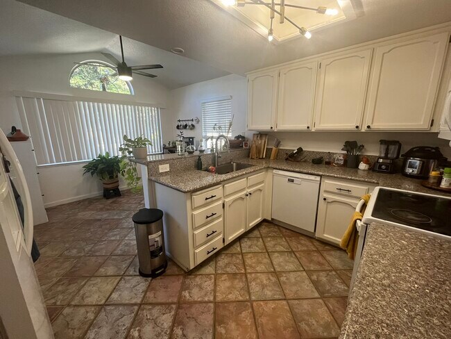 Kitchen and Breakfast Nook - 647 Hovey Way