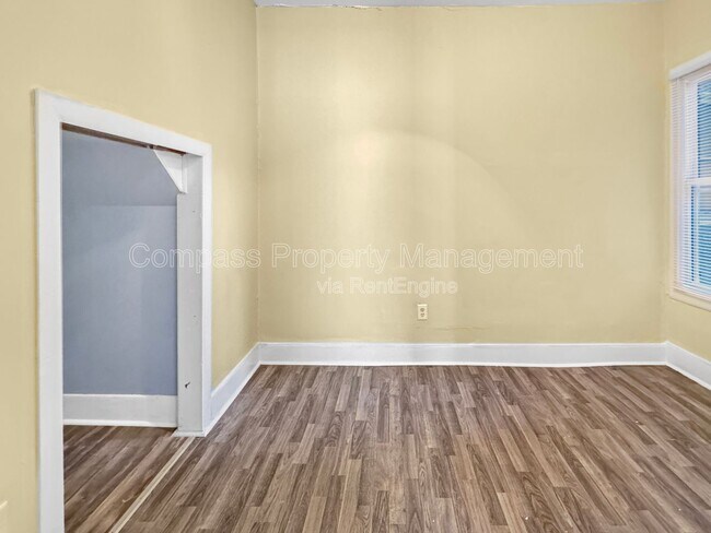 Building Photo - 644 Fulton St E