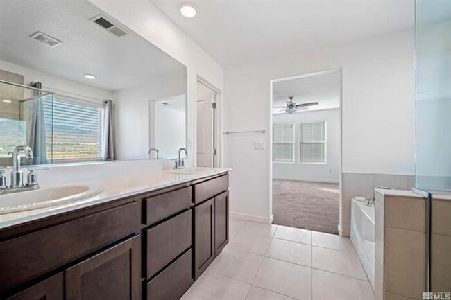 Building Photo - Modern Beauty in Lemmon Valley... MUST SEE!