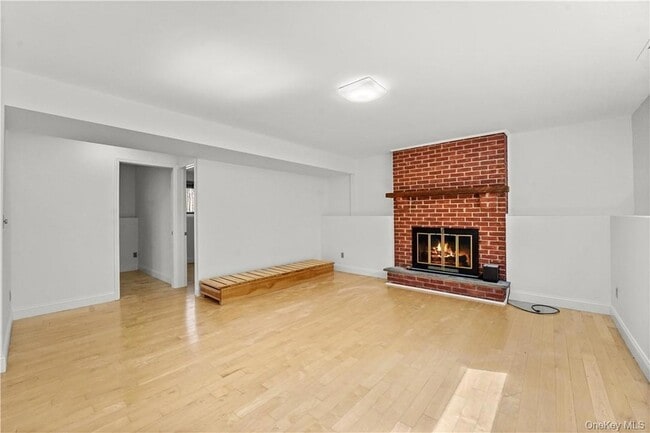 Building Photo - 6 Scarborough Cir