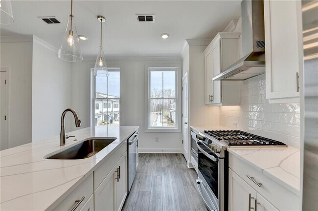 Building Photo - 5422 Howington Ct