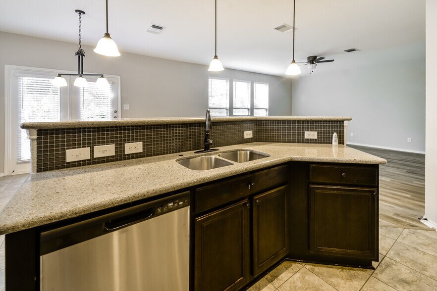 Building Photo - 6839 Loma Blanca