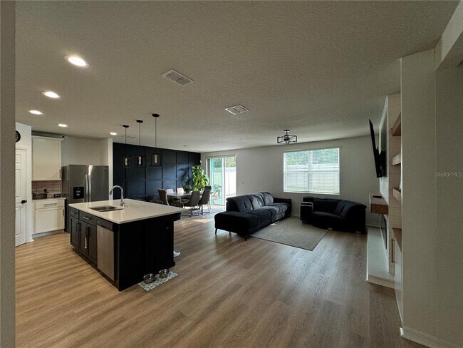Building Photo - 3108 Cassidy Ln