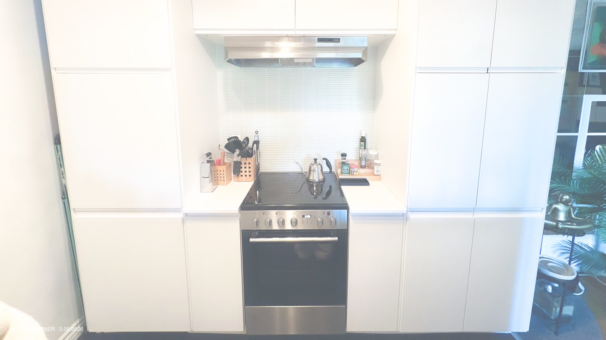 Building Photo - 5460 White Oak Ave