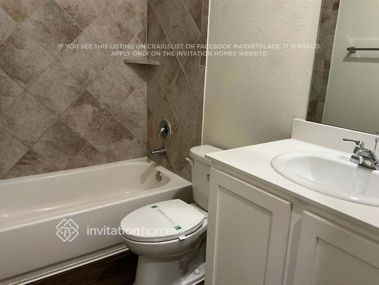 Building Photo - 753 Jamestown Ln