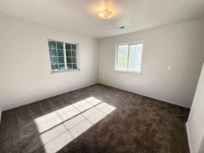 Building Photo - Affordable living at The Westside Apartments!
