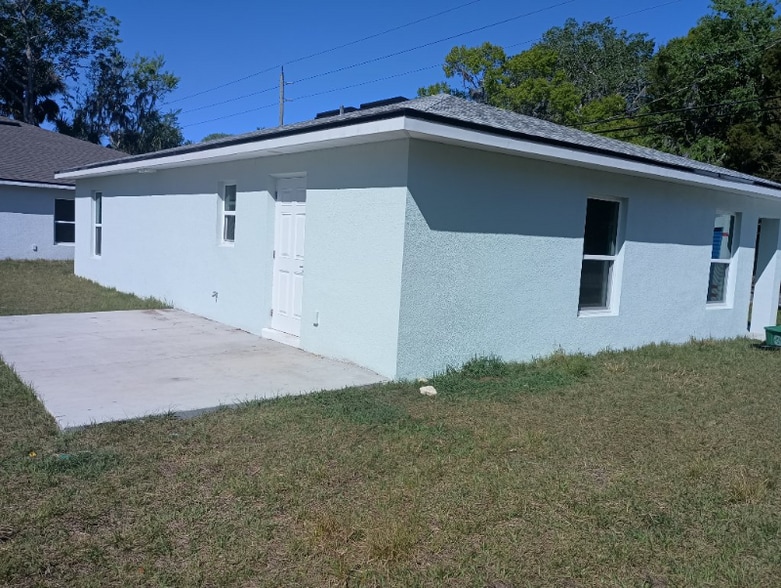 Building Photo - 985 Flomich St