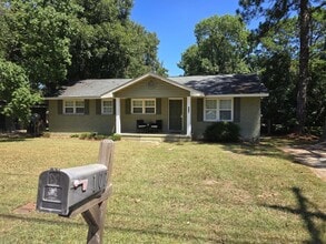 Building Photo - Fantastic Full Brick 3 Bedroom, 2 Bath home with fenced Backyard. This home also welcomes Sec 8 H...