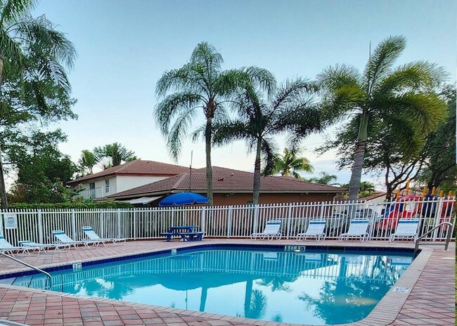 Building Photo - 6125 NW 40th St