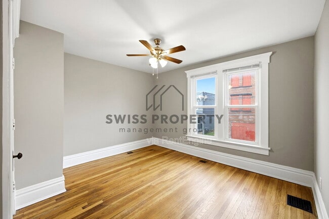 Building Photo - 342 Taylor Ave