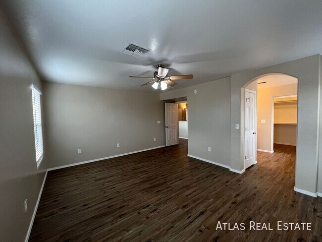 Building Photo - 5760 W Cortaro Crossing Dr