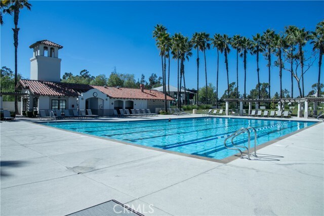 Building Photo - 12 Calle Katrina