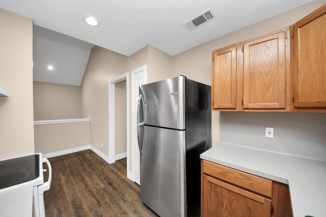 Building Photo - 1163 Lovett St