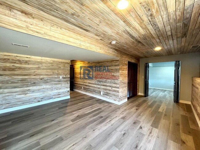 Building Photo - 10740 Witcher Dr