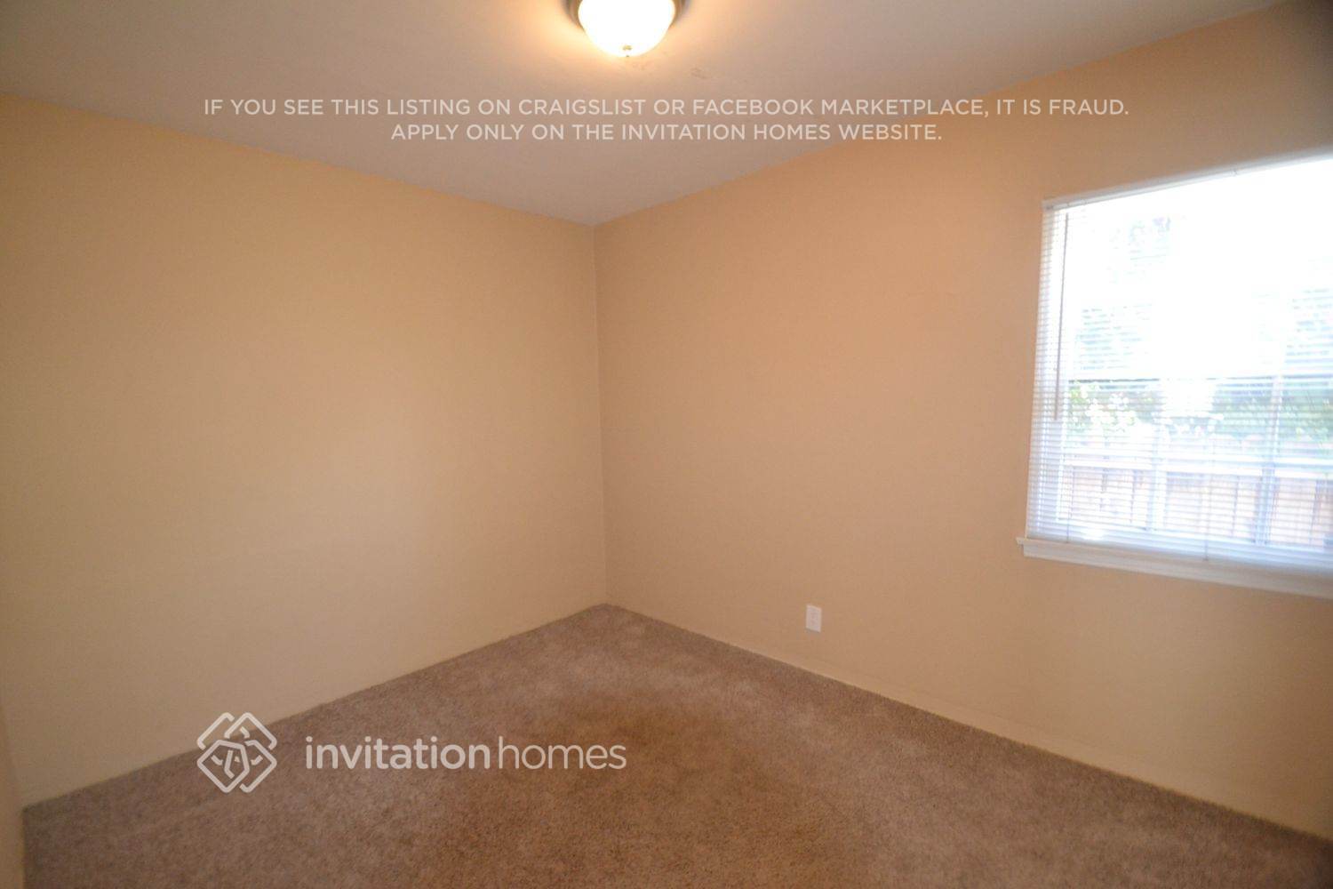 Building Photo - 1530 W 154th Pl